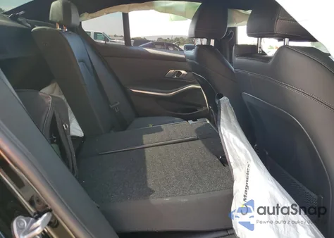 2022 BMW 330Xi из США, поврежденный, VIN 3MW5R7J09N8C44713